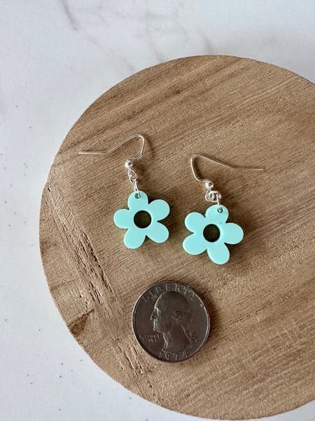green daisy dangle earrings