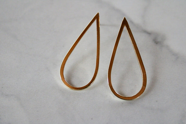 golden minimalist teardrop post earrings