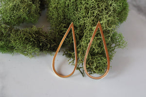 golden minimalist teardrop post earrings