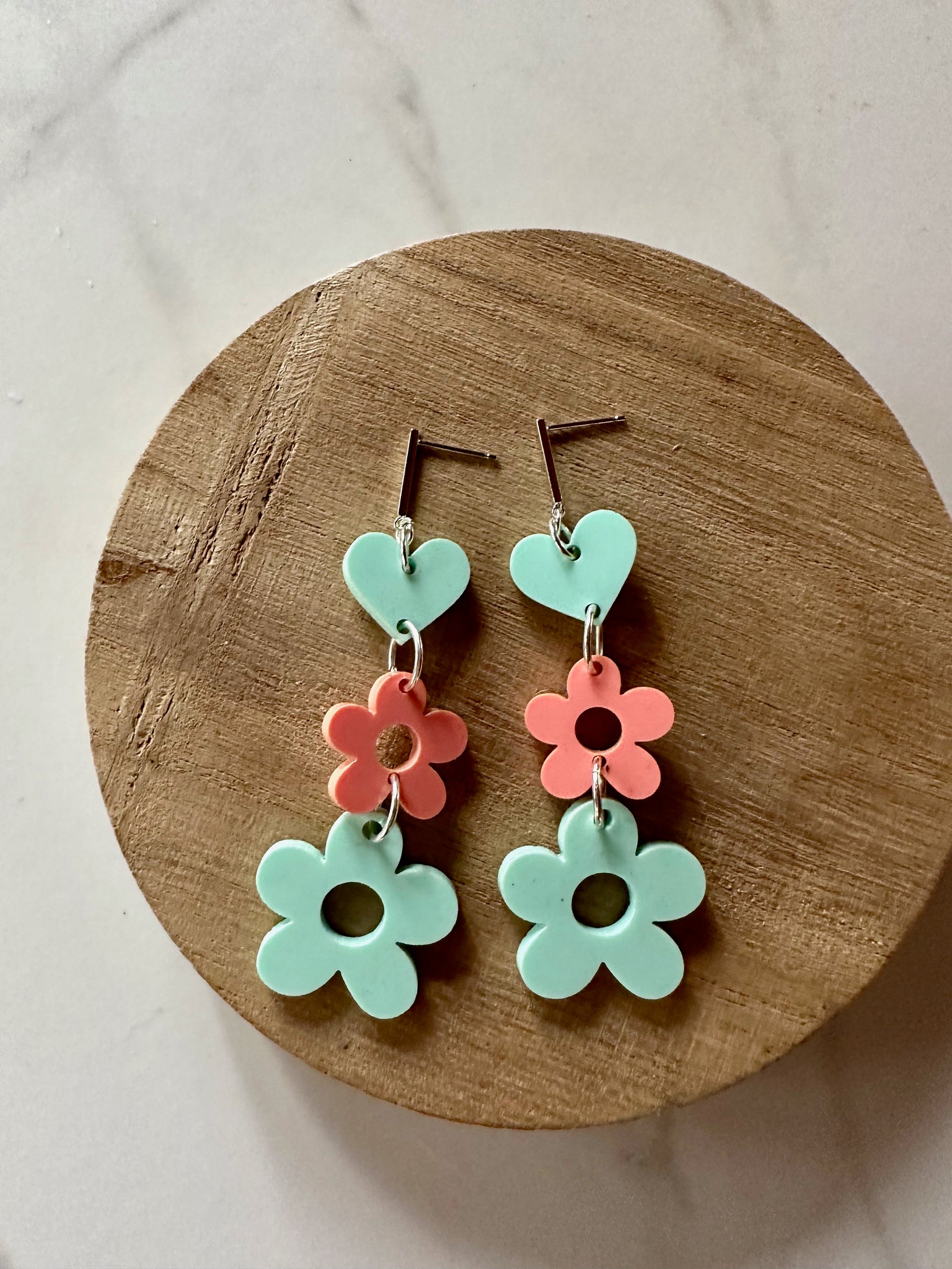 pink and green daisy heart dangle earrings