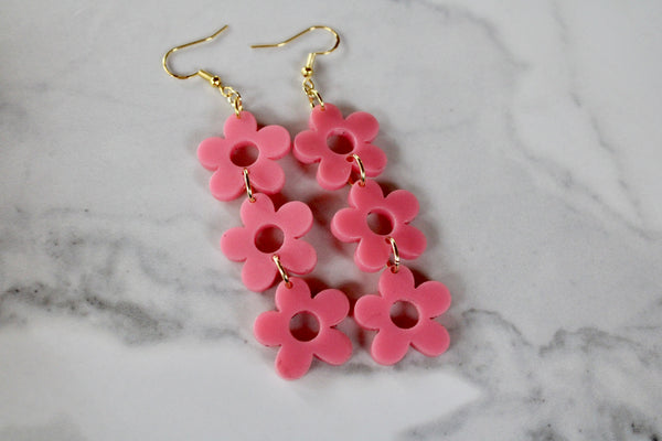 hot pink daisy dangle earrings