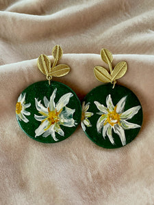 hand painted daisies polymer clay earrings