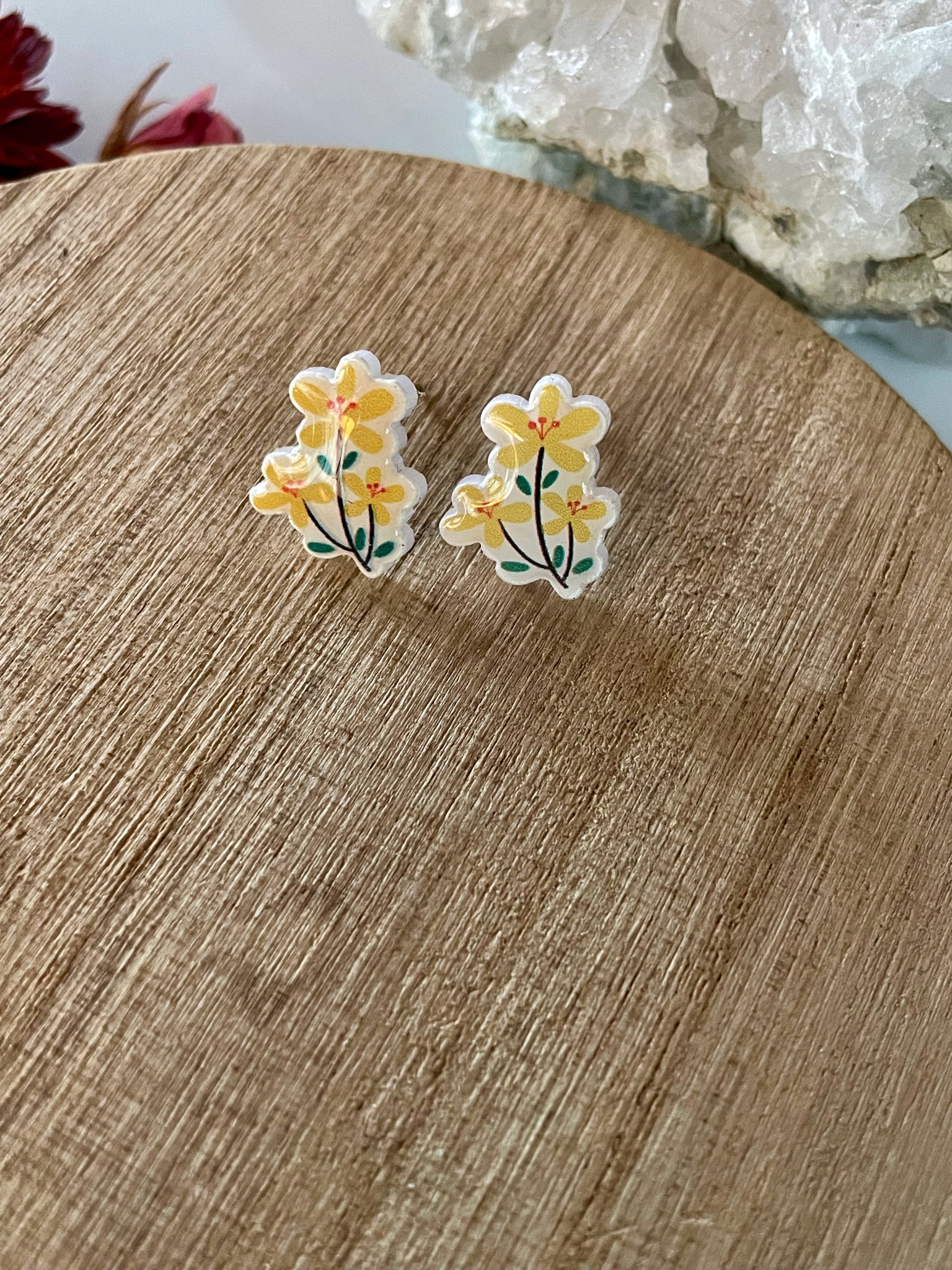 acrylic daisy stud earrings