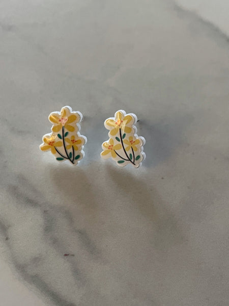 acrylic daisy stud earrings
