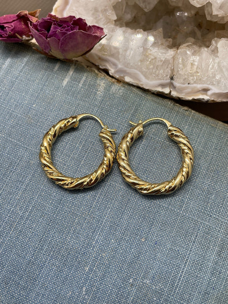 gold huggie earrings, gold hoops, earrings, gift, gift for her, jewelry, plain gold huggie, small hoop, christmas, stocking stuffer, holiday